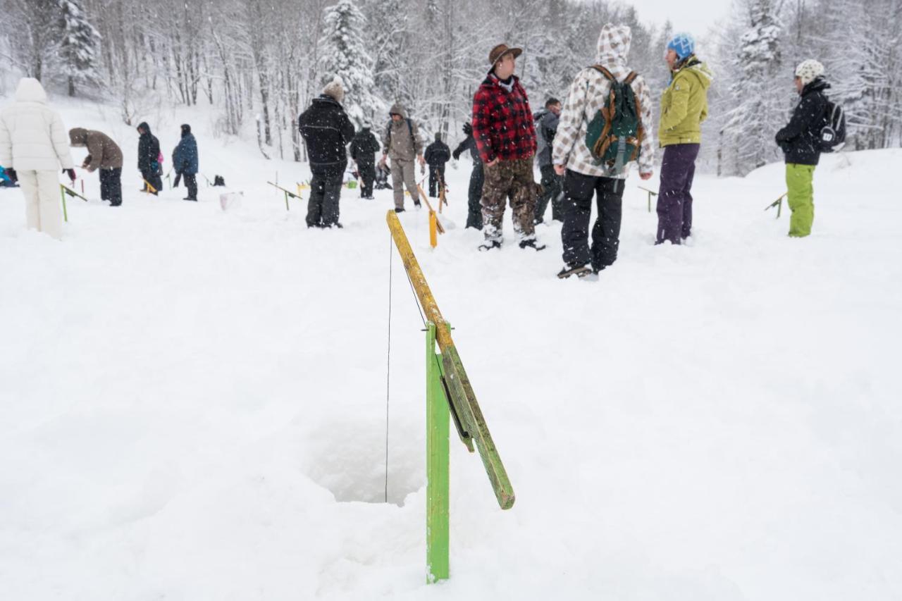 Pourvoirie Du Lac Blanc Saint-Alexis-des-Monts Kültér fotó