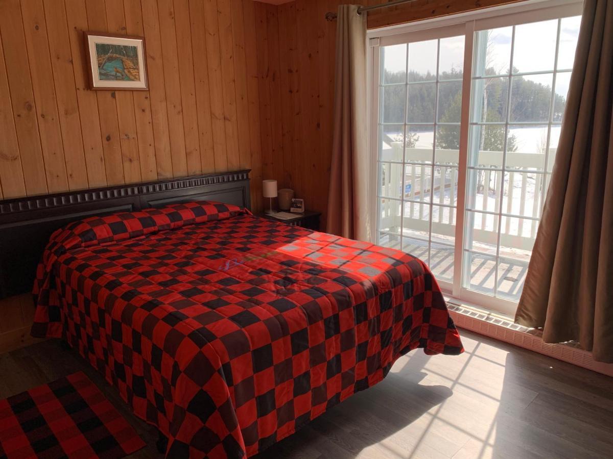 Pourvoirie Du Lac Blanc Saint-Alexis-des-Monts Kültér fotó